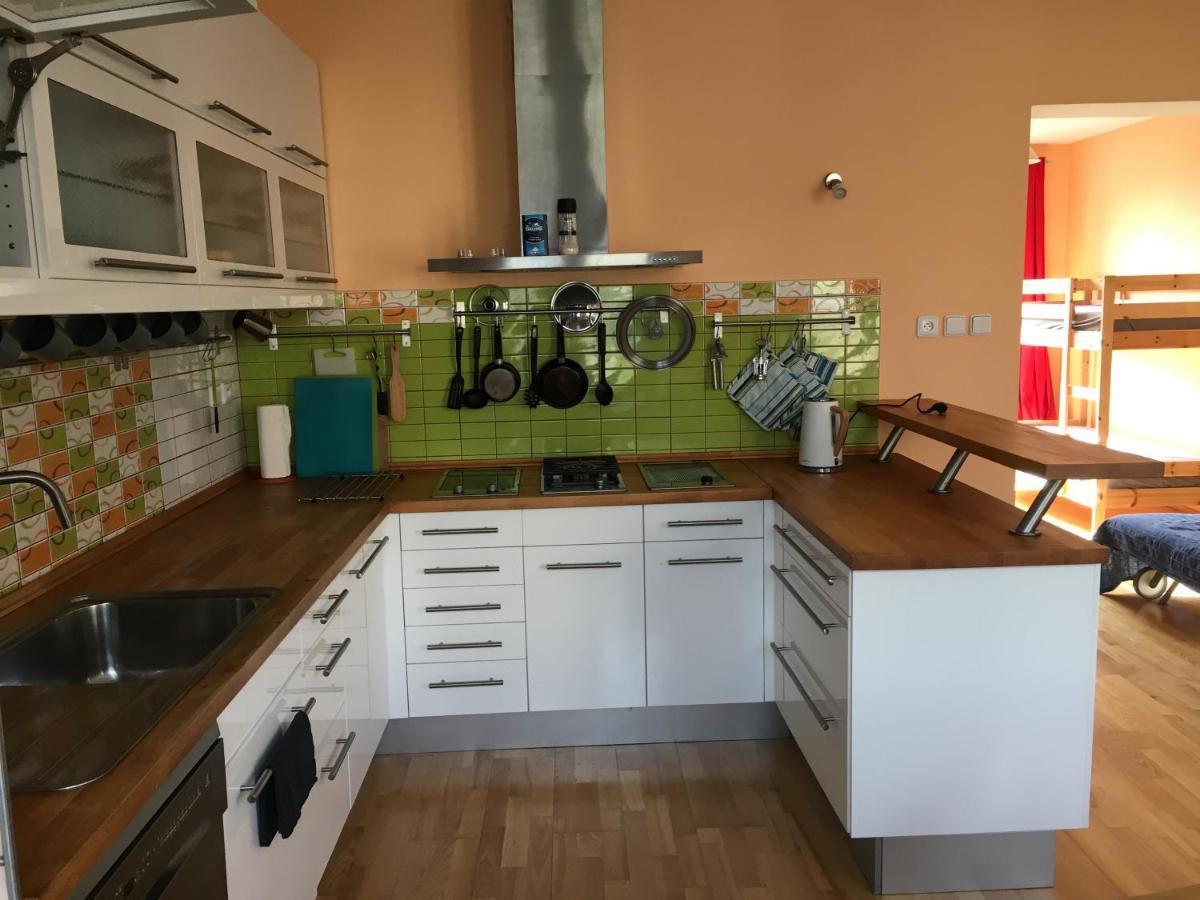 Ubytovani Husova 842 Apartment ตูร์นอฟ ภายนอก รูปภาพ
