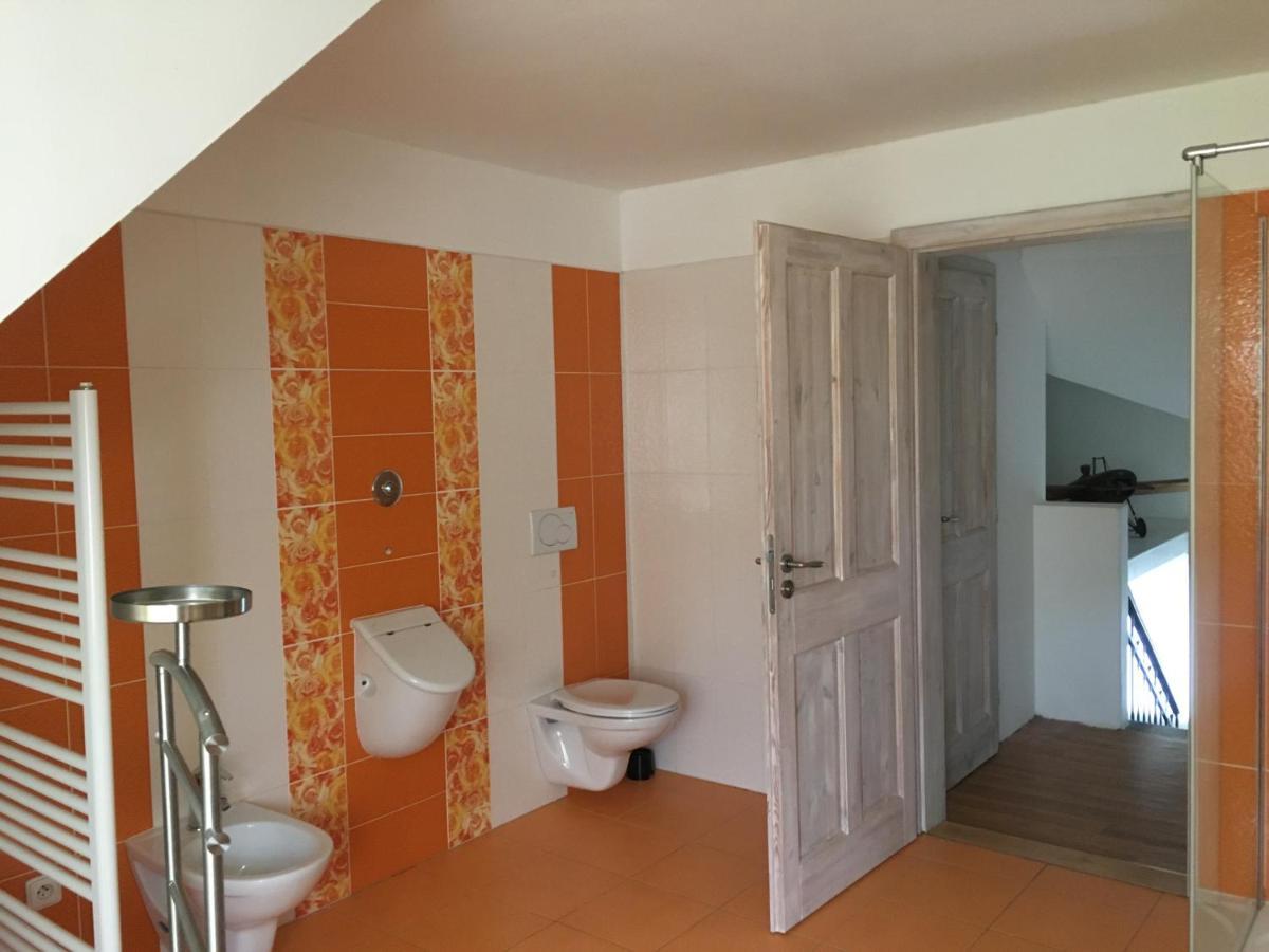 Ubytovani Husova 842 Apartment ตูร์นอฟ ภายนอก รูปภาพ